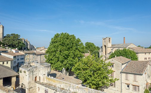 Apartment in Secteur Sud, Pernes-les-Fontaines, France 1