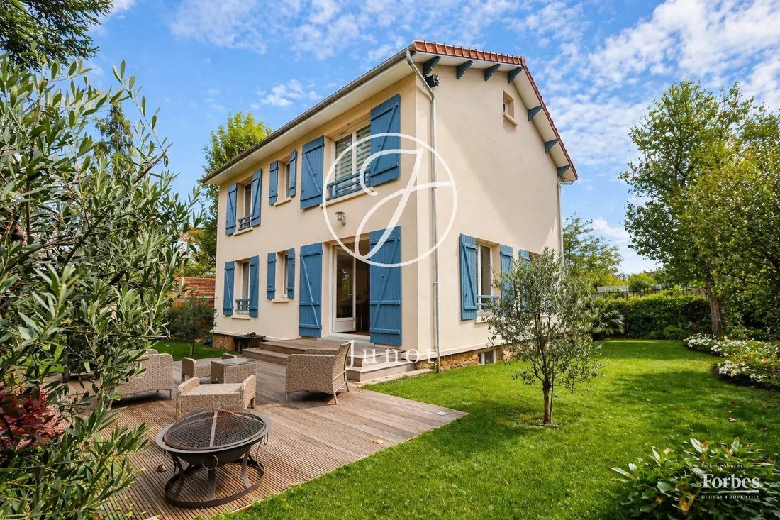 House in Petit Garches, Garches, France 3 - 18363834