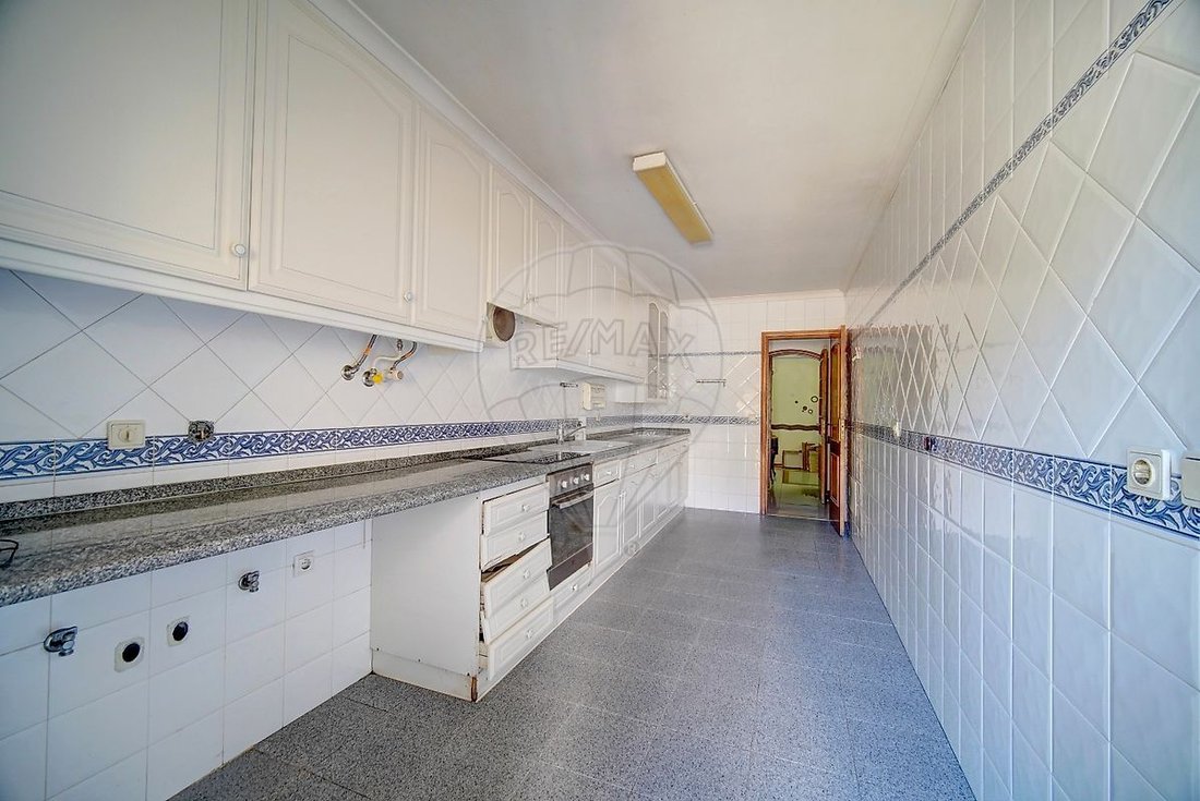 Apartment in Massama e Monte Abraao, Lisbon, Portugal 1 - 18363792