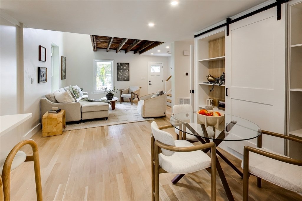 Condo in Winchester, Massachusetts, United States 5 - 18366458