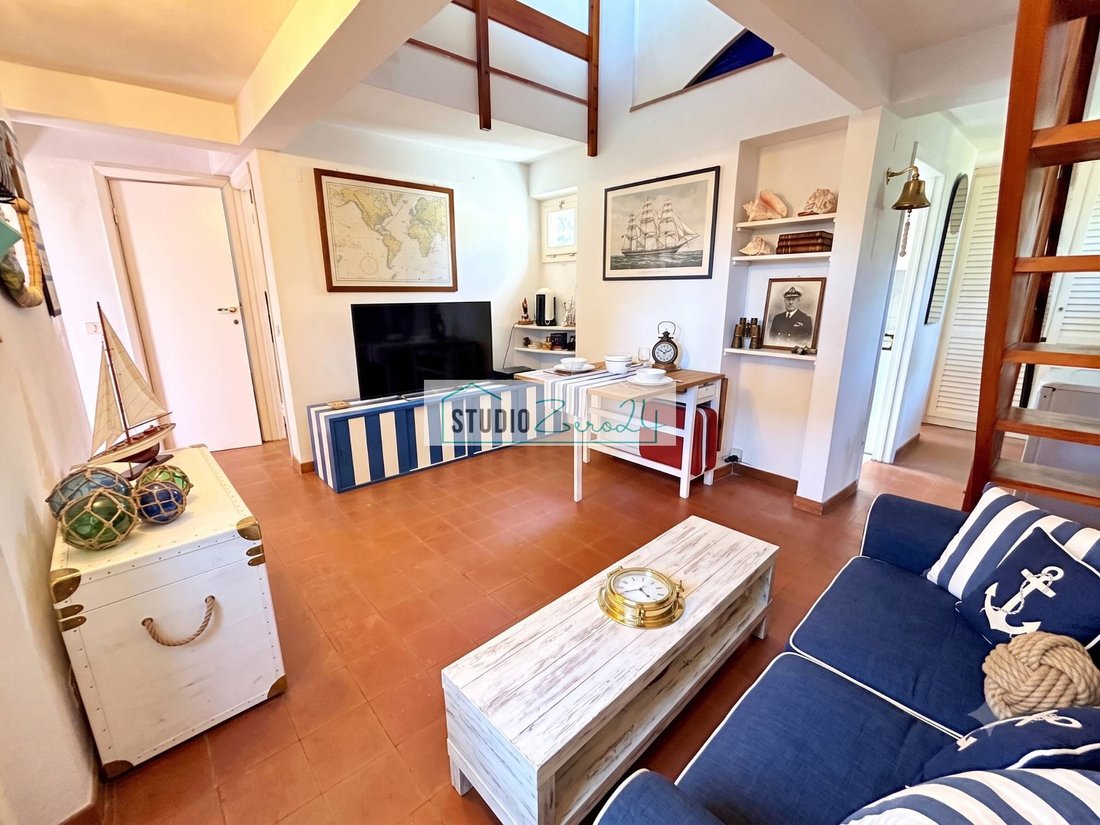 Apartment in Vittoria Apuana, Forte dei Marmi, Tuscany 2 - 18369485
