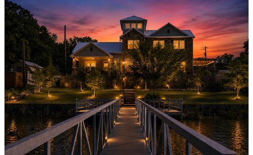House in Chico, Texas, United States 1