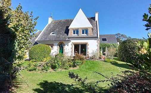 House in Combrit, Brittany, France 1