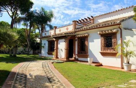 Villa in Estepona, Andalusia, Spain 3 - 18363452