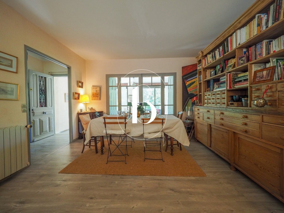 Villa in Uzès, Occitania, France 3 - 18365905