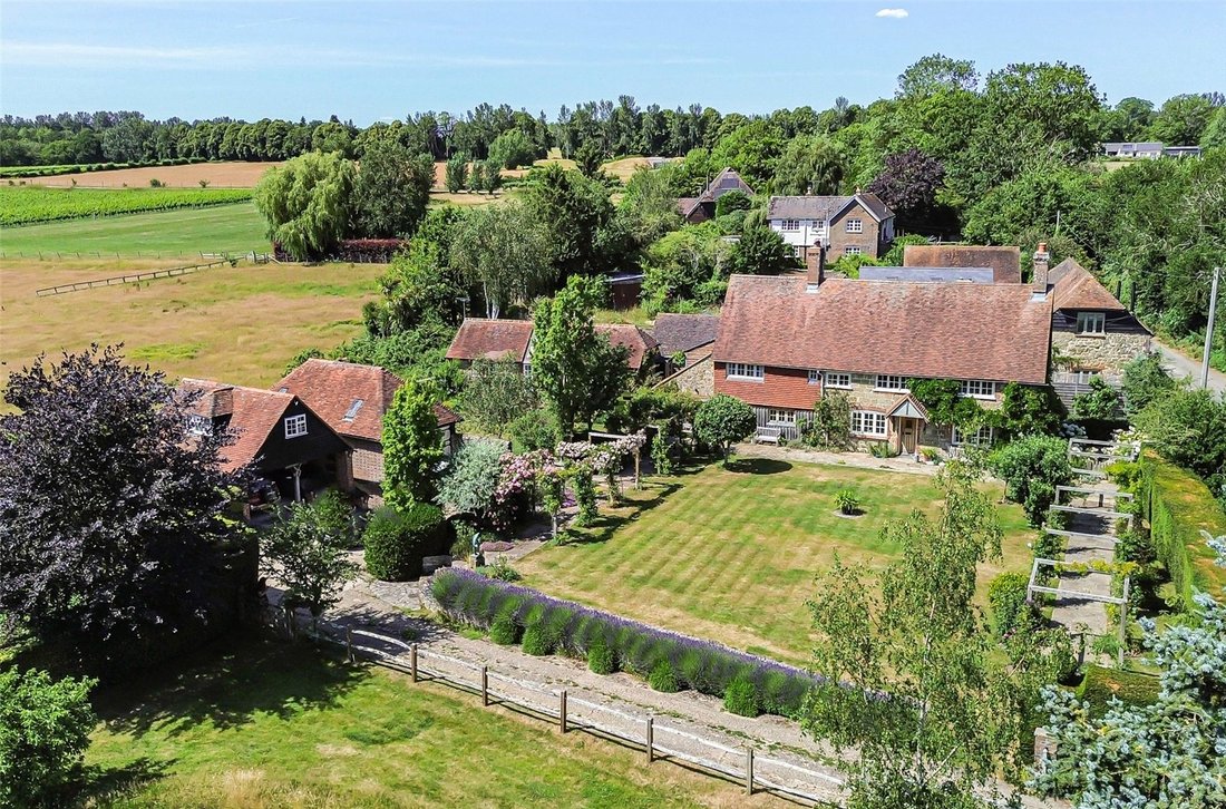 House in West Chiltington, England 1 - 17428971