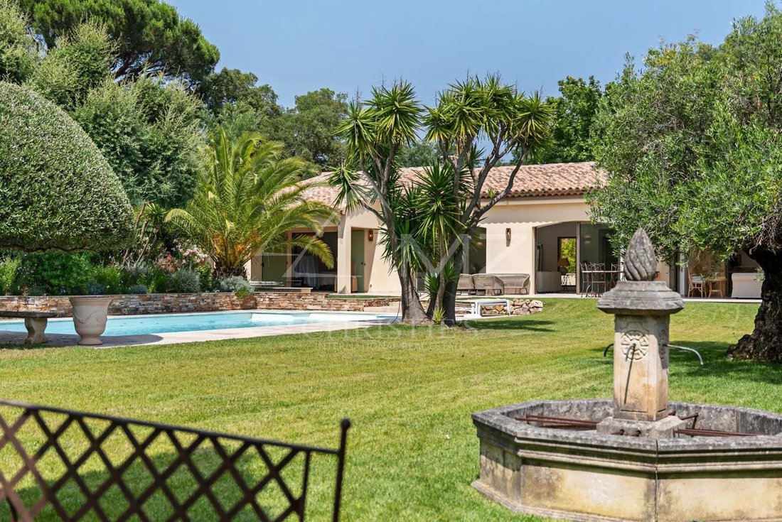 Villa in Grimaud, Provence-Alpes-Côte d'Azur, France 5 - 16485643