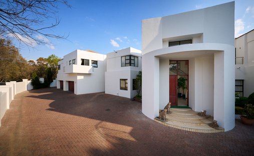 Country House in Vorna Valley, Saddlebrook Estate, Gauteng 1