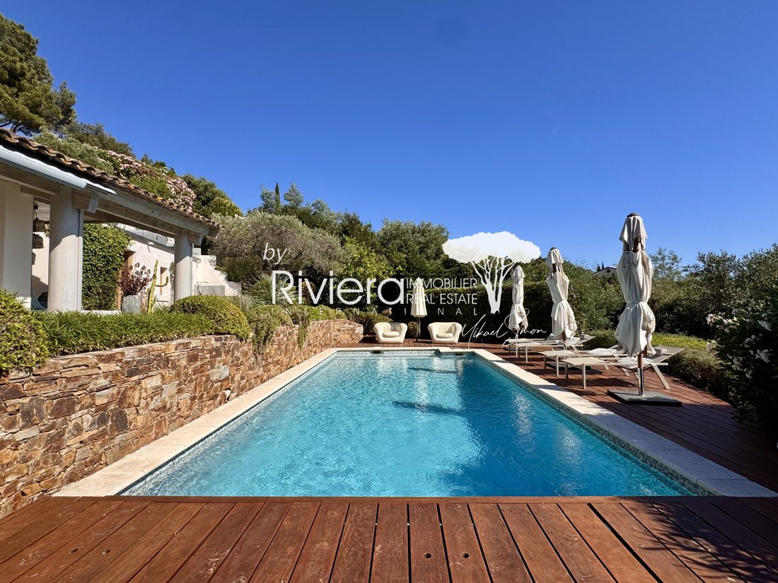 Estate in La Croix-Valmer, Provence-Alpes-Côte d'Azur, France 5 - 18363096