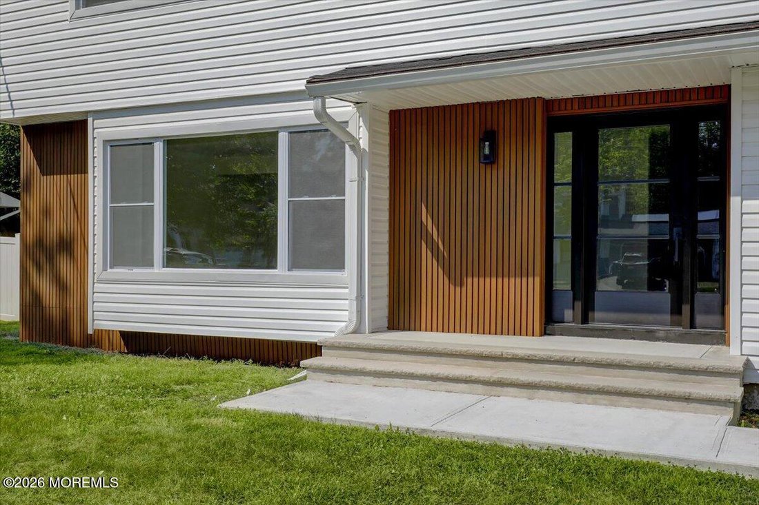 House in Marlboro Township, New Jersey, United States 3 - 18362494