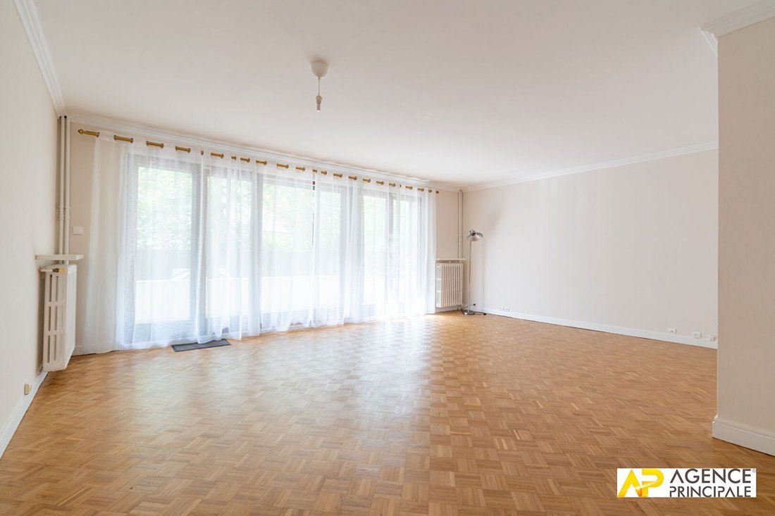 Apartment in Napoleon, Maisons-Laffitte, France 2 - 18363493