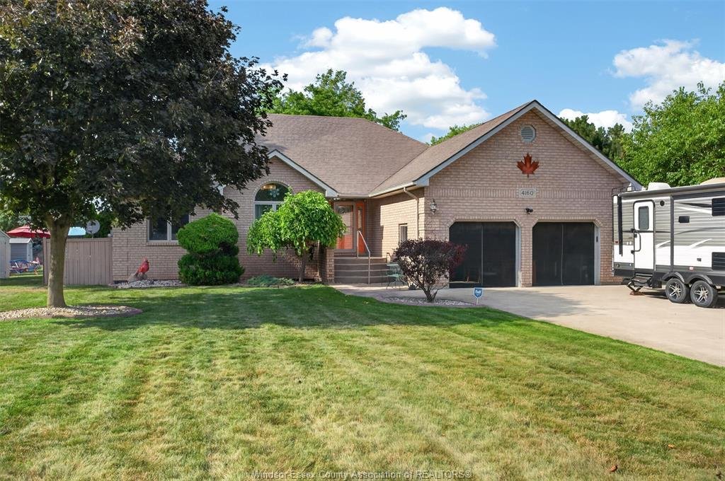 House in Windsor, Ontario, Canada 3 - 18362489