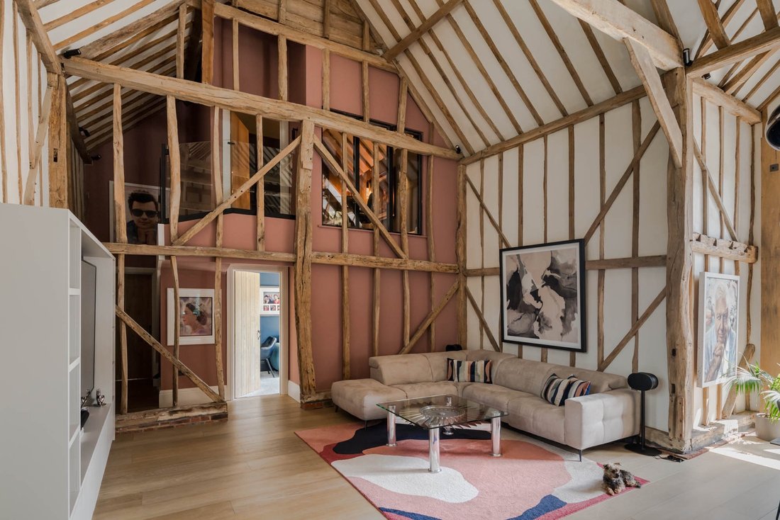 House in Chorleywood, England 3 - 18362110