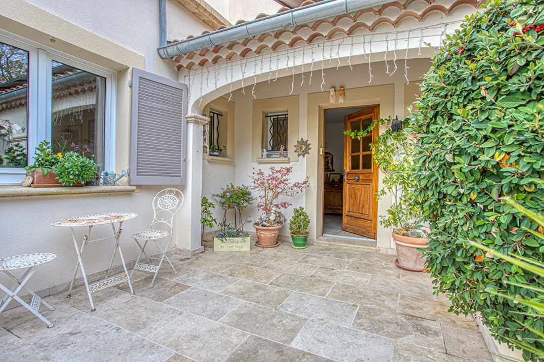 Villa in Venasque, Provence-Alpes-Côte d'Azur, France 4 - 18367778