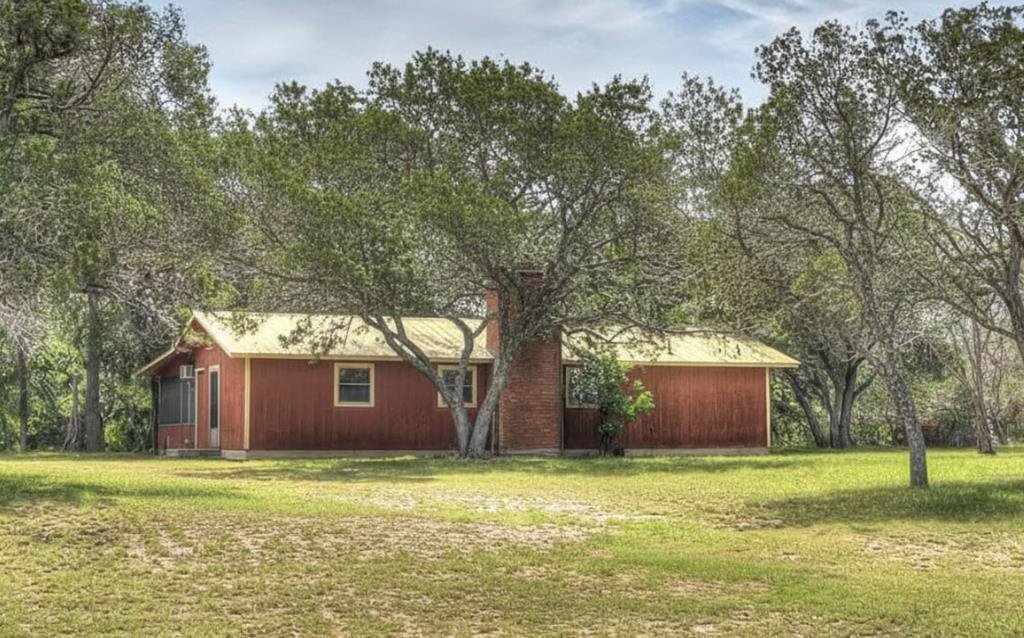 House in Uvalde, Texas, United States 1 - 18361777