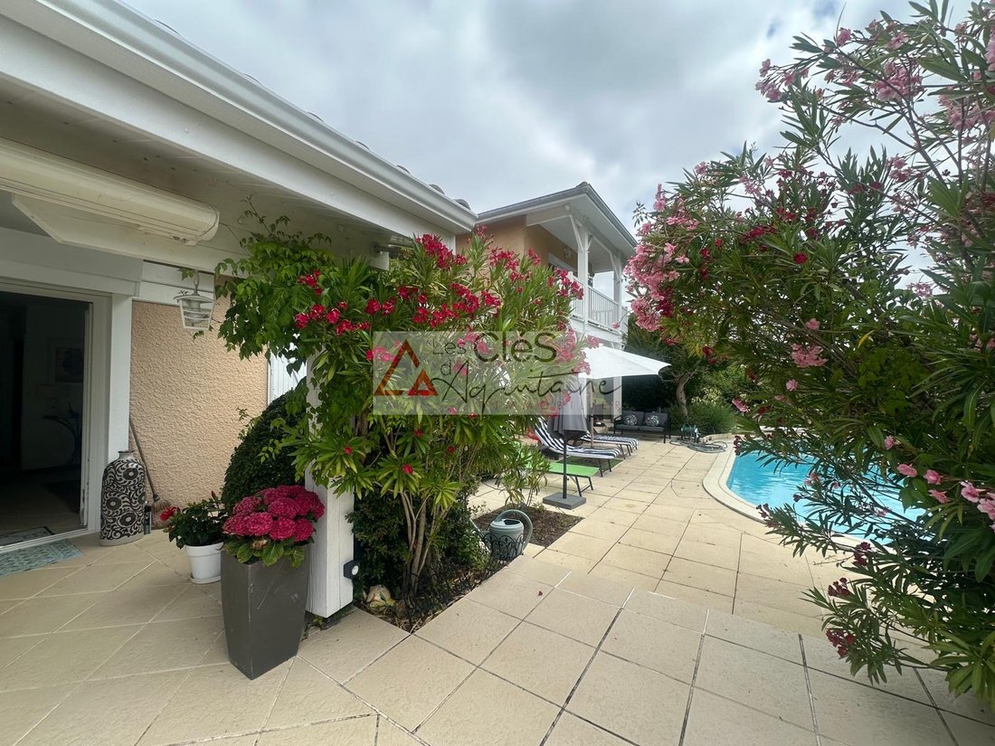 House in Le Pian-sur-Garonne, Nouvelle-Aquitaine, France 1 - 18366843