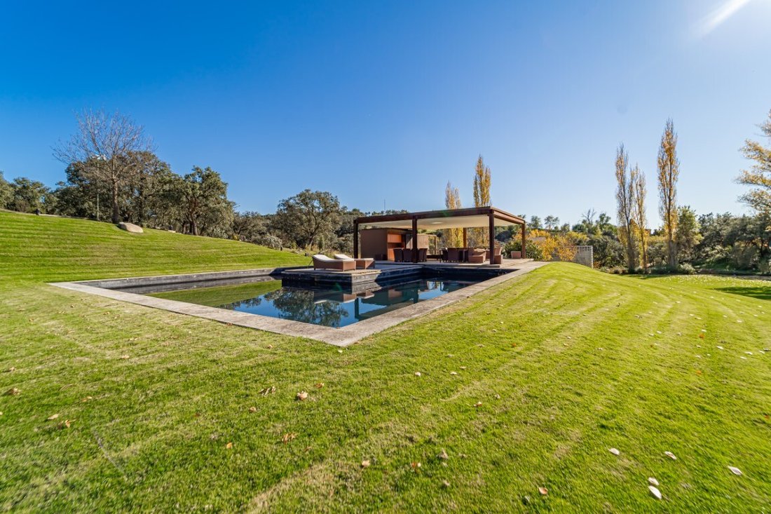 Villa in Las Rozas de Madrid, Comunidad de Madrid, Spain 2 - 18363621