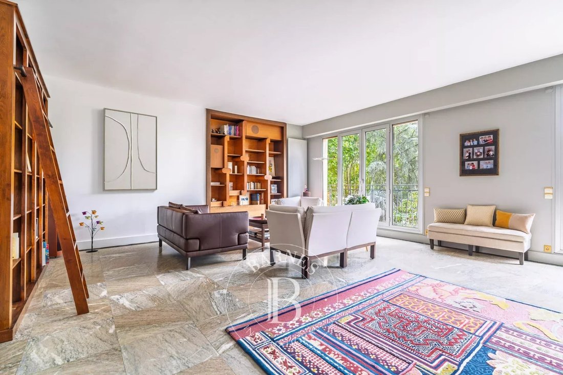 Apartment in Saint James-Général Koenig, Neuilly-sur-Seine, France 5 - 18364097