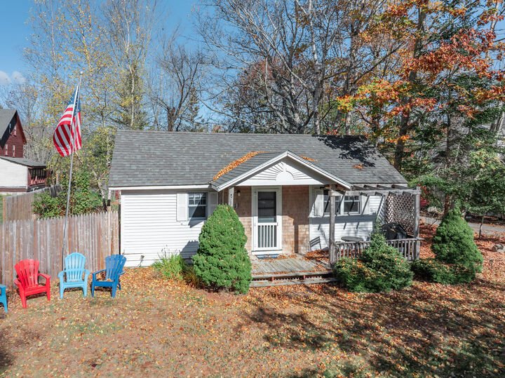 Trenton, Maine, United States 5 - 18369517