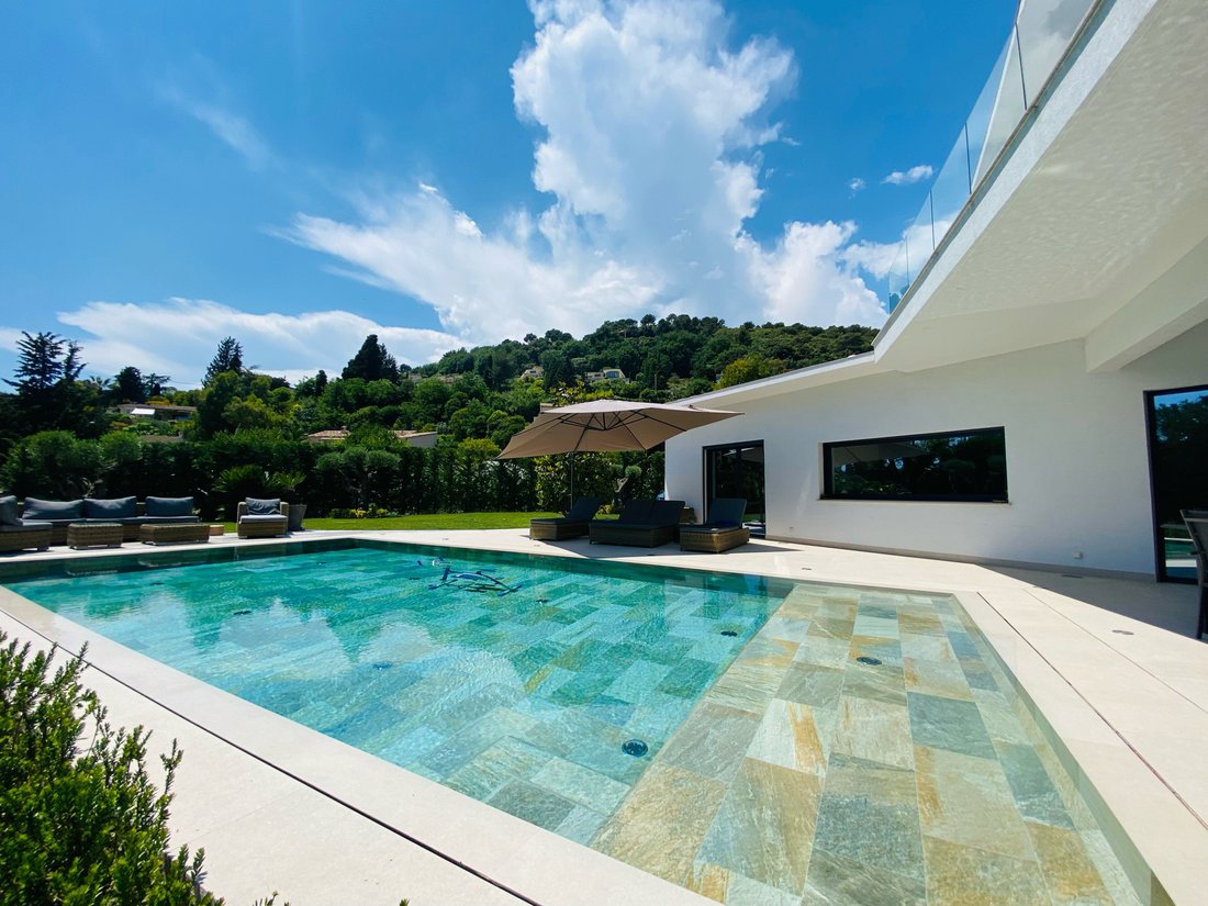 Villa in Saint-Paul-de-Vence, Provence-Alpes-Côte d'Azur, France 2 - 15826178