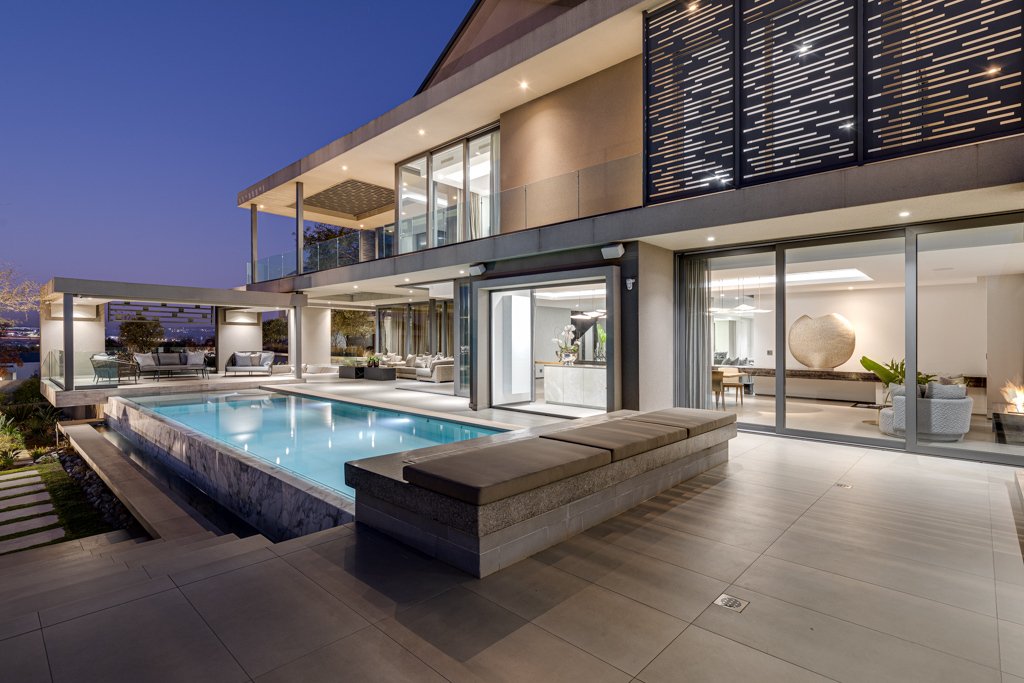 Farm Ranch in Waterfall Equestrian Estate, Gauteng, South Africa 1 - 18369104