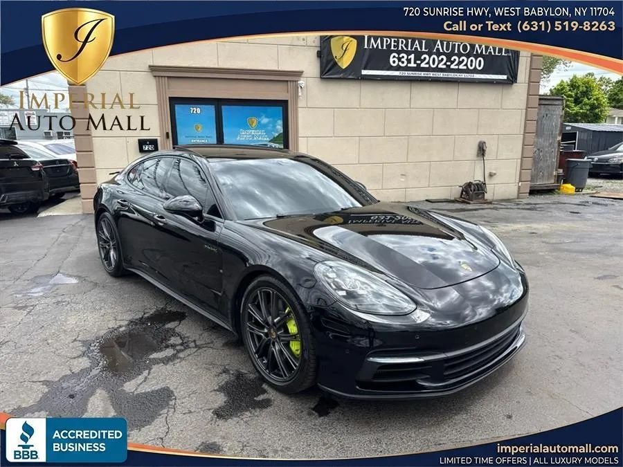 Sedan in West Babylon, NY, United States 1 - 17940034