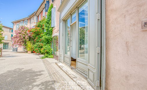 Villa in La Ville, L'Isle-sur-la-Sorgue, France 1