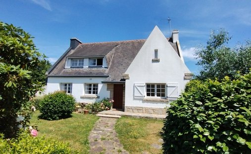 House in Combrit, Brittany, France 1