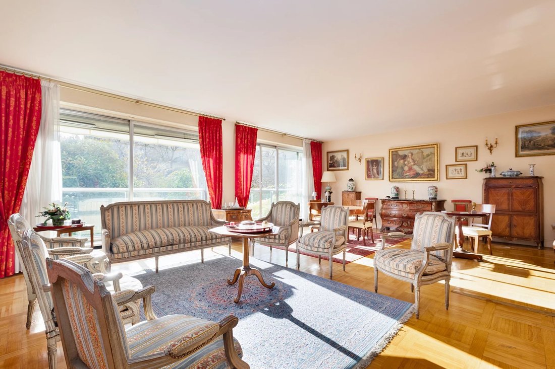 Apartment in Porte Dauphine, Paris 16e Arrondissement, Paris 4 - 18363911