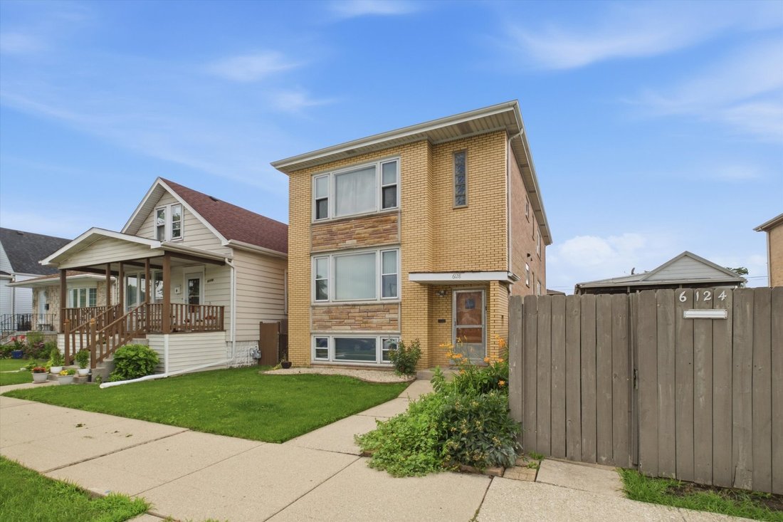Chicago, Illinois, United States 3 - 18365661