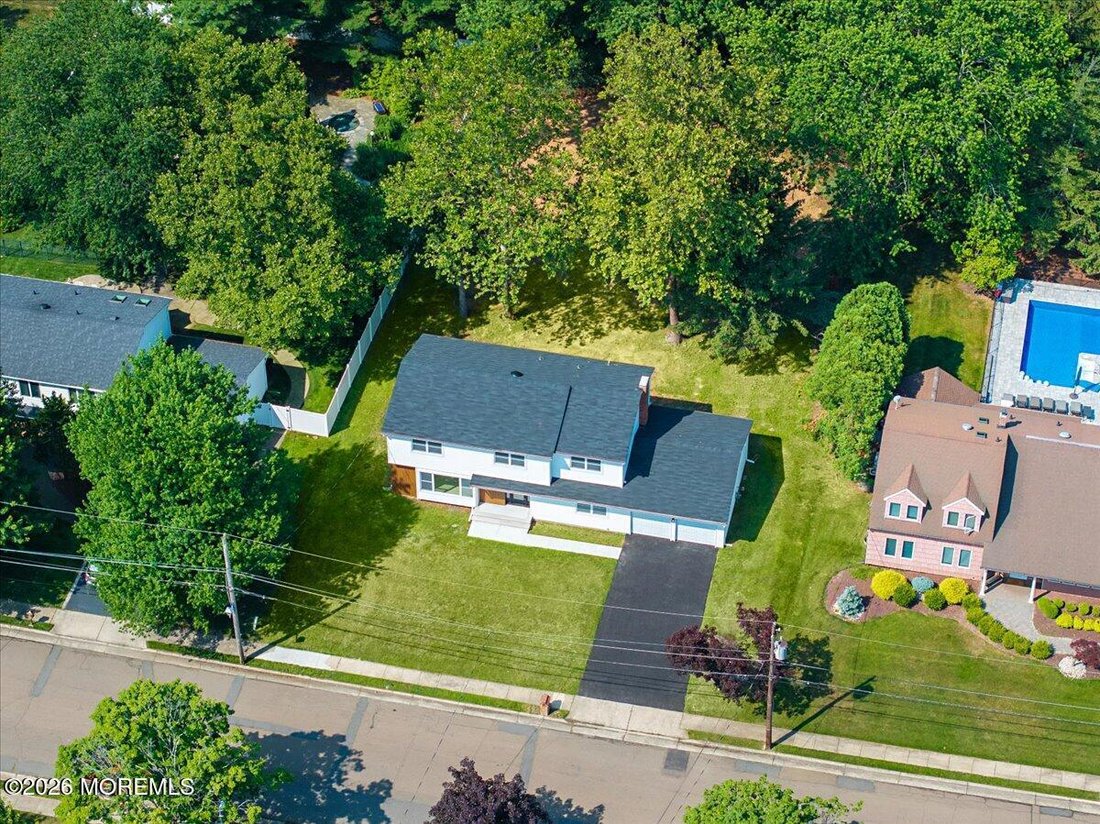 House in Marlboro Township, New Jersey, United States 4 - 18362494