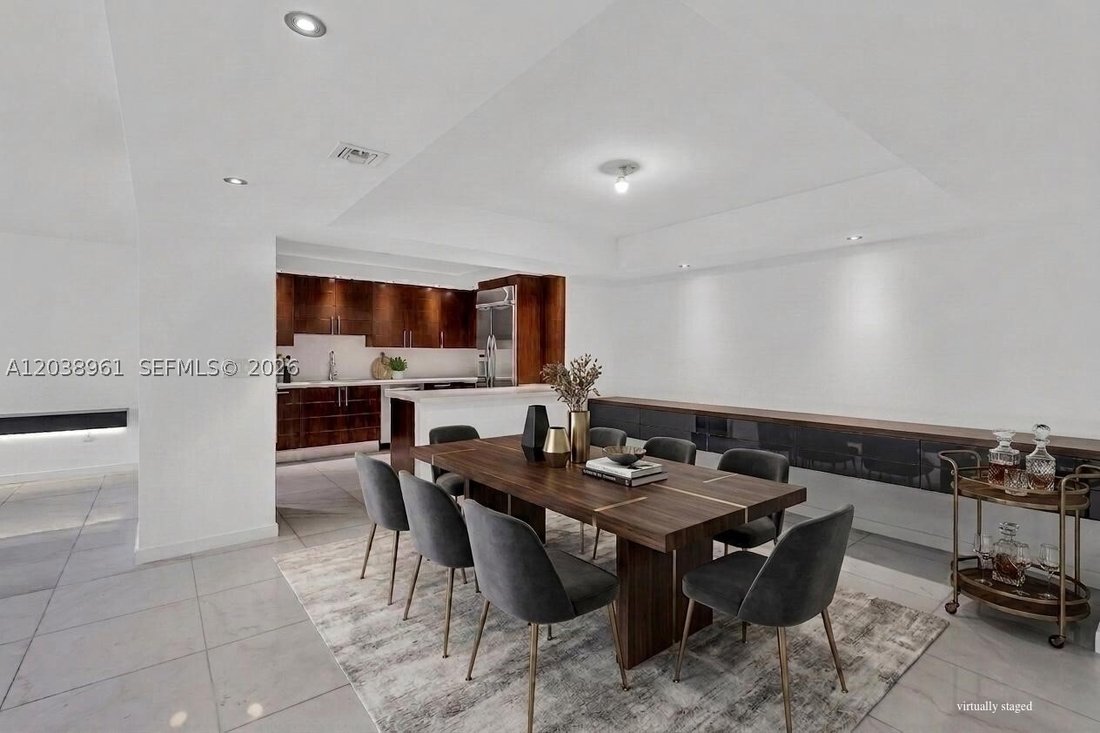 Condo in Miami, Florida, United States 5 - 18366153