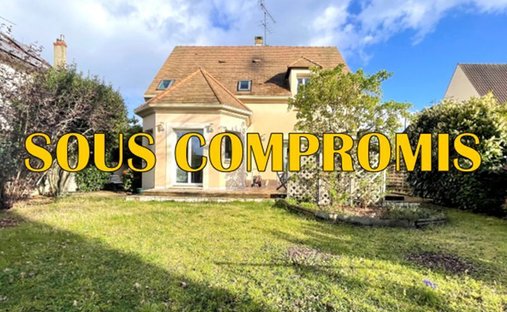 House in Basses Roches, Conflans-Sainte-Honorine, France 1
