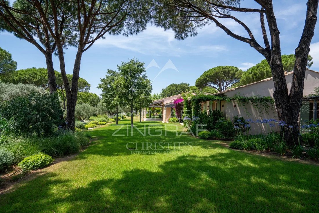 House in Zone Est Diffuse, Saint-Tropez, France 3 - 18363983