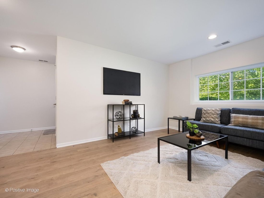 Townhouse in Morton Grove, Illinois, United States 3 - 18362970