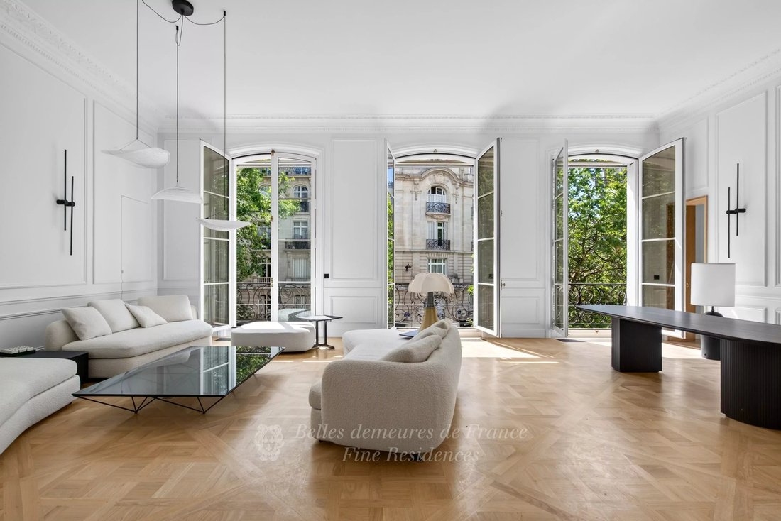 Apartment in Saint Thomas d'Aquin, Paris 7e Arrondissement, Paris 1 - 18364034