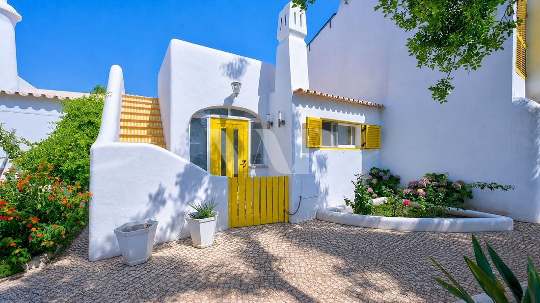 Villa in Vilamoura, Quarteira, Algarve 1 - 18364448