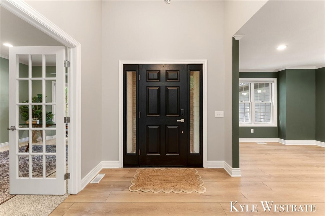 House in Norton Shores, Michigan, United States 4 - 18366803