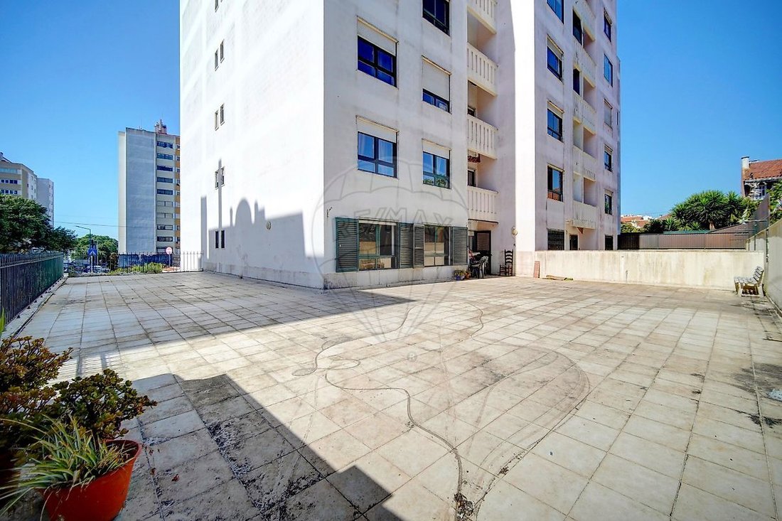 Apartment in Massama e Monte Abraao, Lisbon, Portugal 3 - 18363792