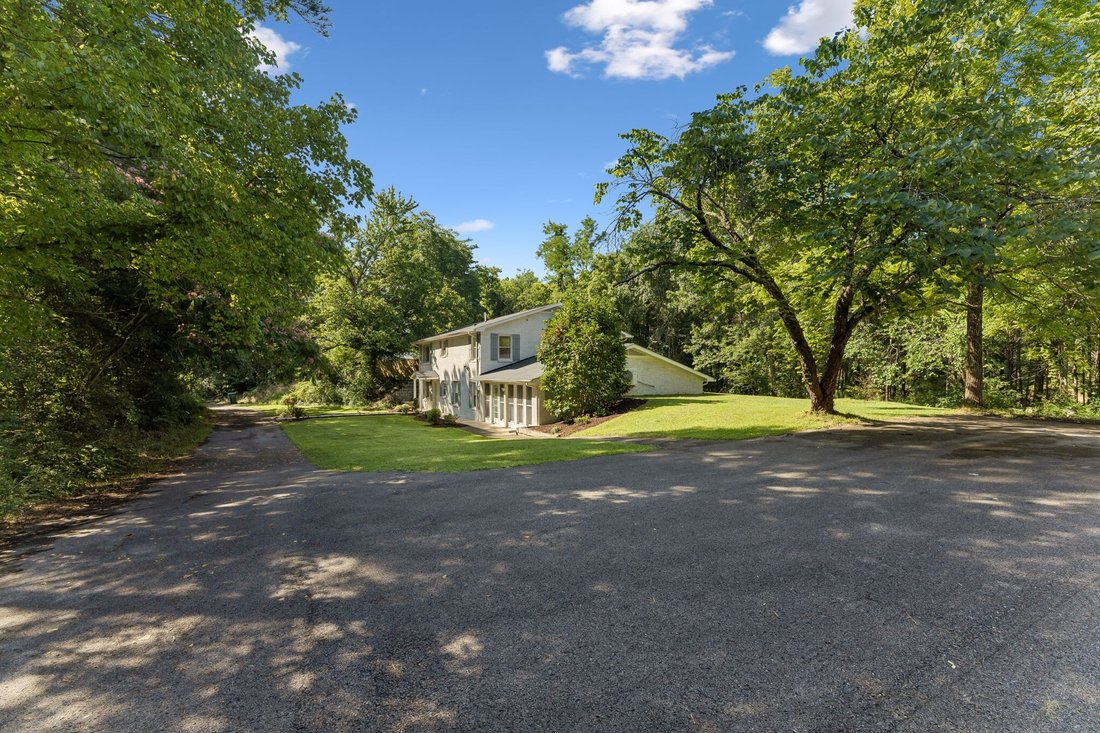 House in Hohenwald, Tennessee, United States 5 - 18365856