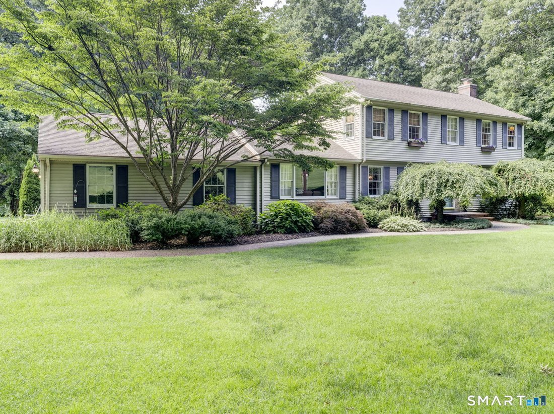 House in Southington, Connecticut, United States 3 - 18363690