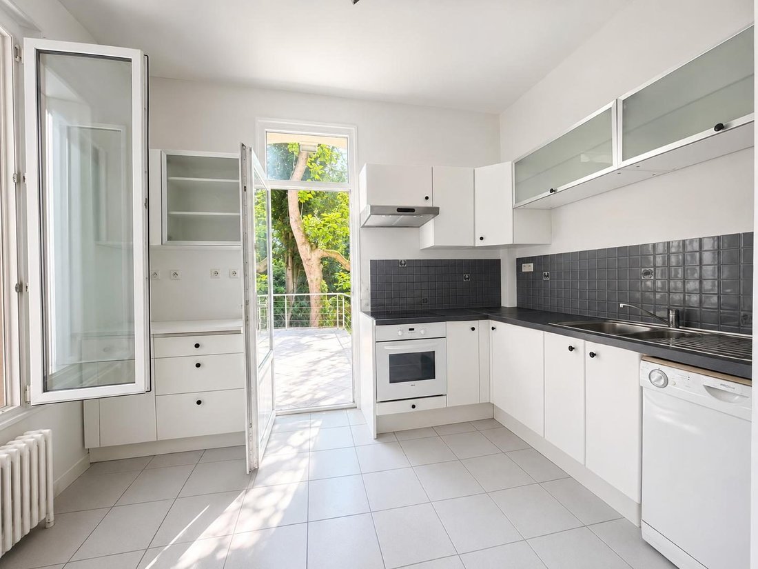 Villa in Centre Montmorency, Montmorency, France 3 - 18369745