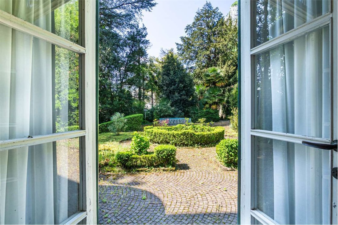 Villa in Lungo Lago-Centro, Lecco, Lombardy 2 - 18365441
