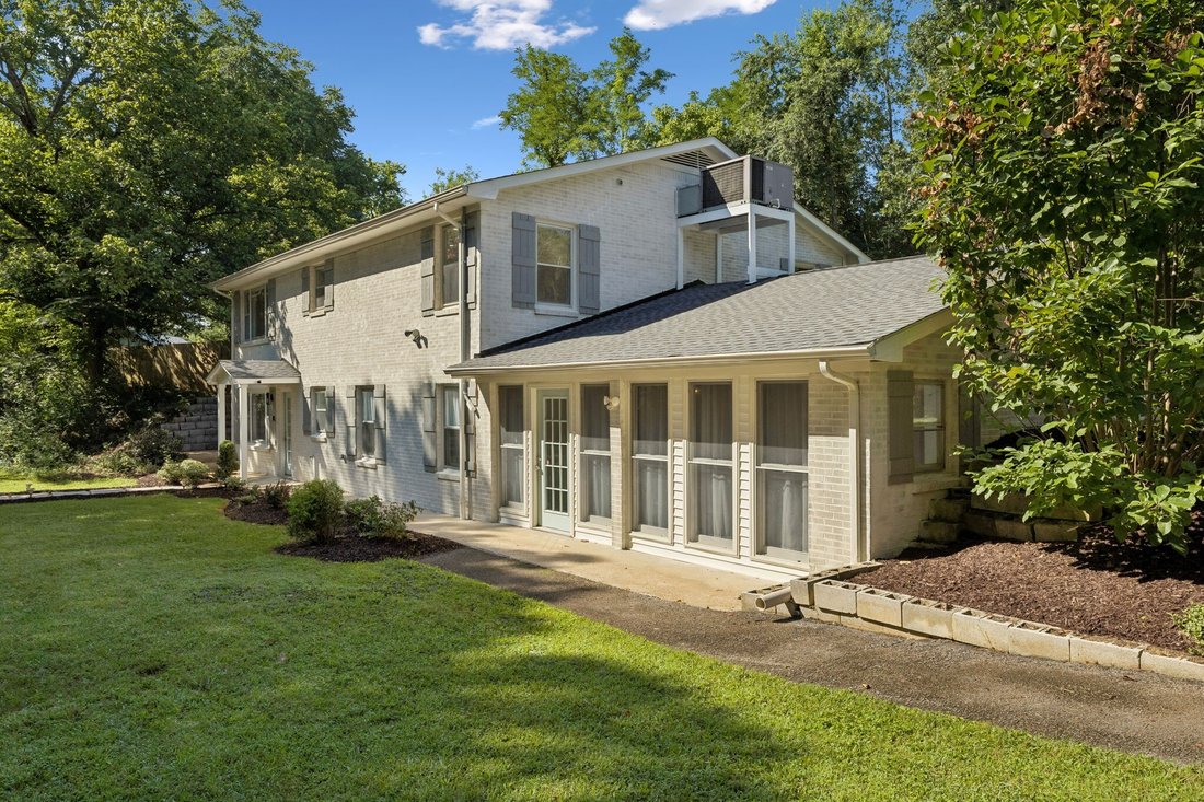 House in Hohenwald, Tennessee, United States 4 - 18365856