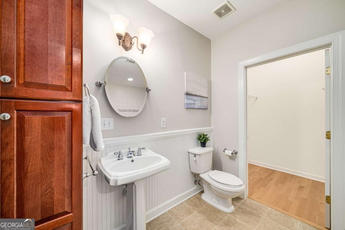 Condo in Atlanta, Georgia, United States 3 - 18362263