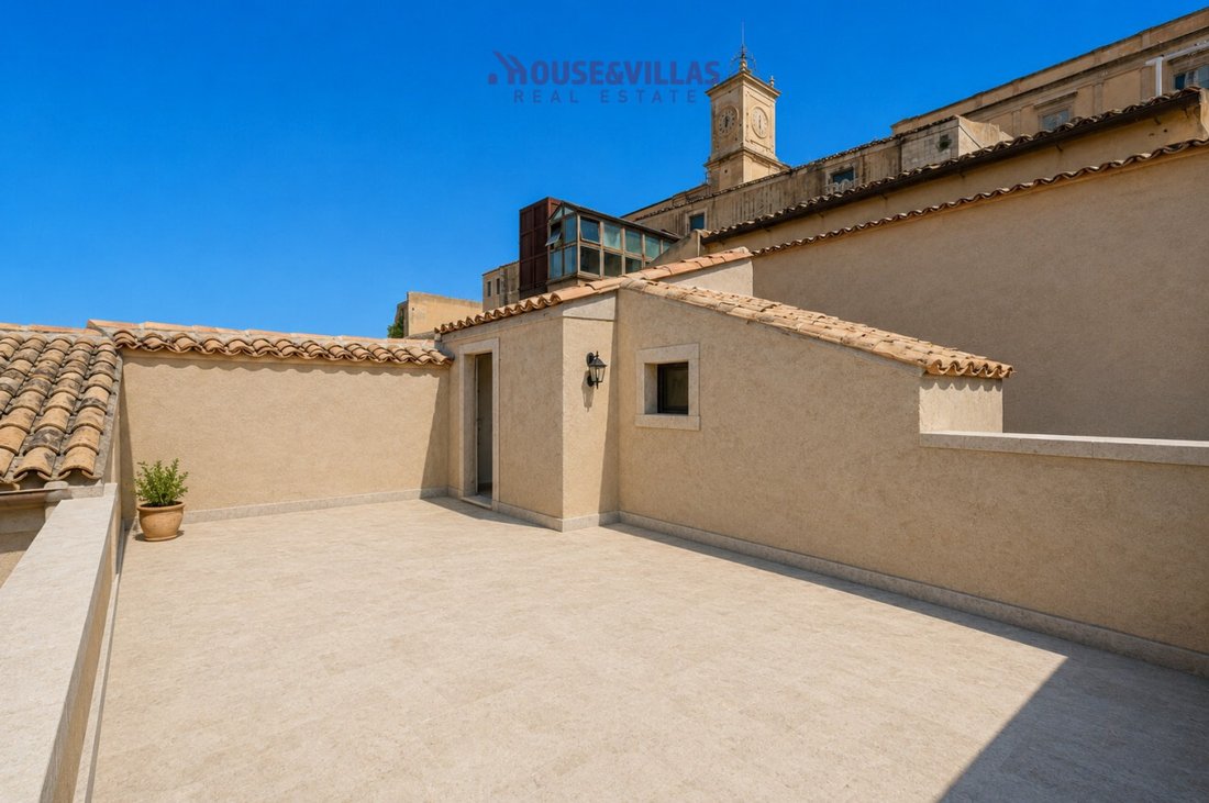 House in Center, Noto, Sicily 4 - 18364315