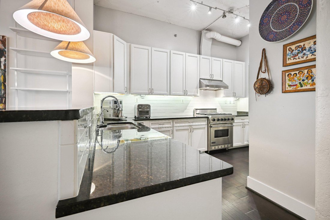 Condo in Washington, District of Columbia, United States 5 - 18279539