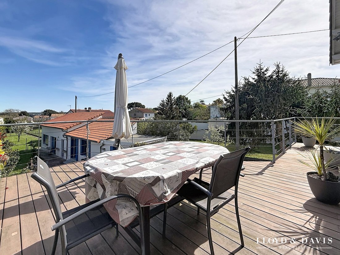 House in Nord Est Vallieres, Saint-Georges-de-Didonne, France 2 - 18369681