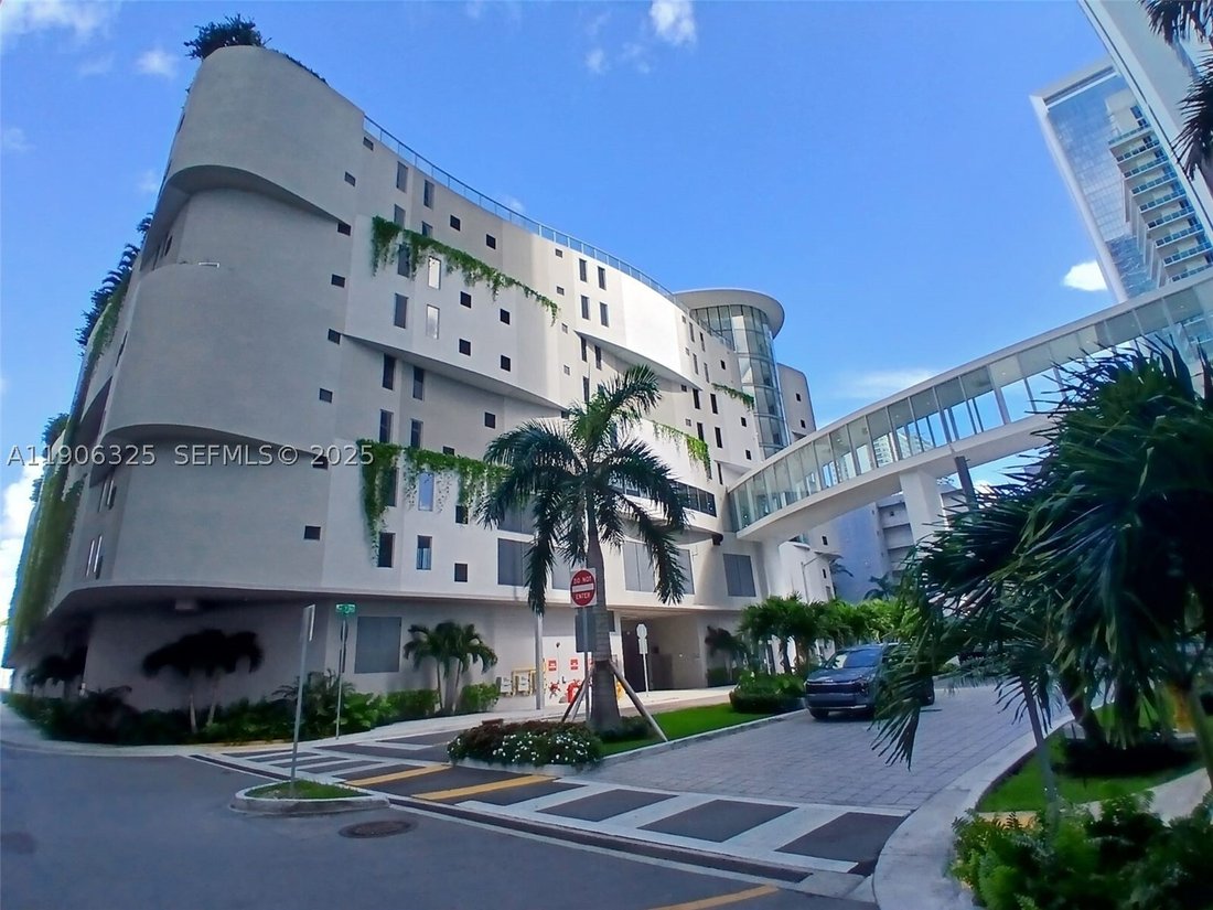 Condo in Miami, Florida, United States 3 - 16640198