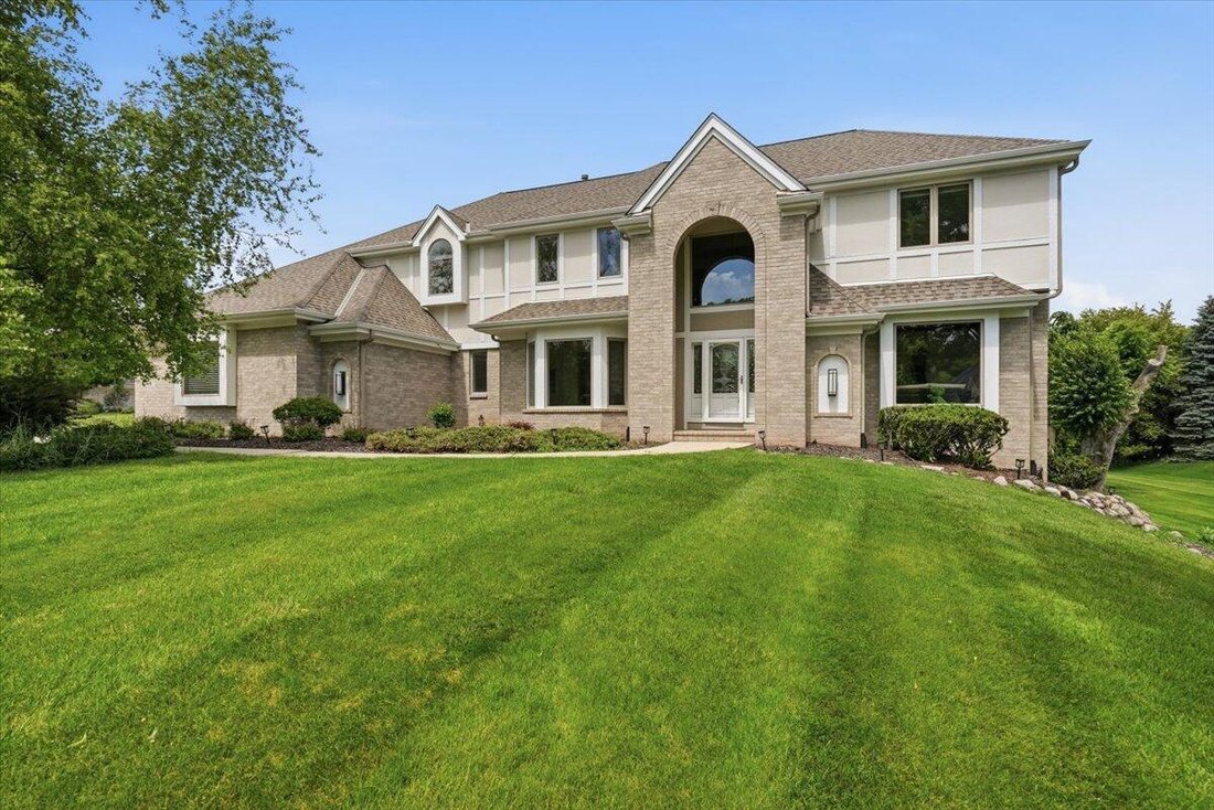 House in Pewaukee, Wisconsin, United States 1 - 18086386